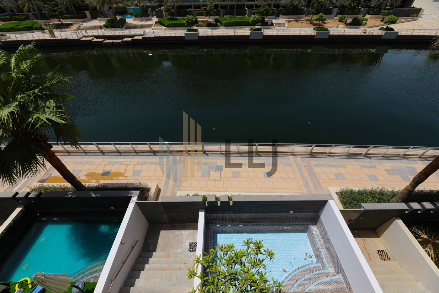 4 bedroom townhouse for sale - LLJ Group