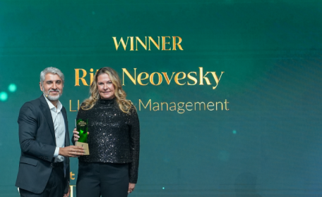 Rita Neovesky wins Agent of the Year 2024 – Abu Dhabi – Premium - LLJ Group